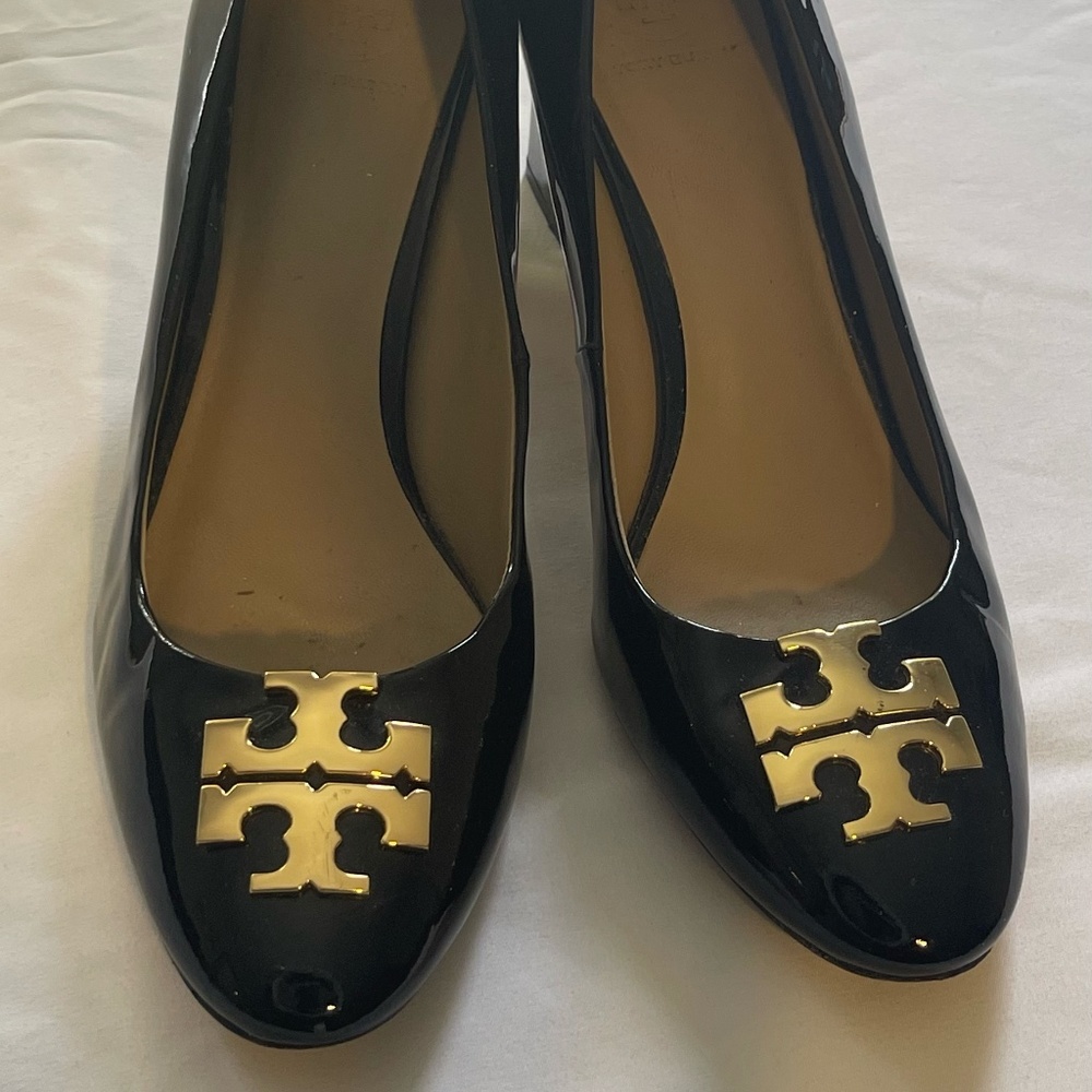 Tory Burch Raleigh 70 mm patent leather block heels size 8.5